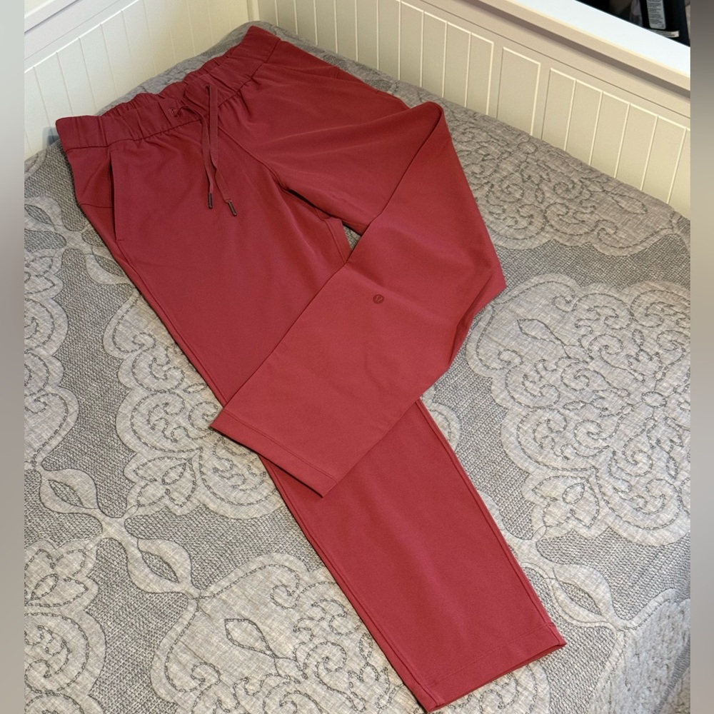 Womens Lululemon 7/8 Pants